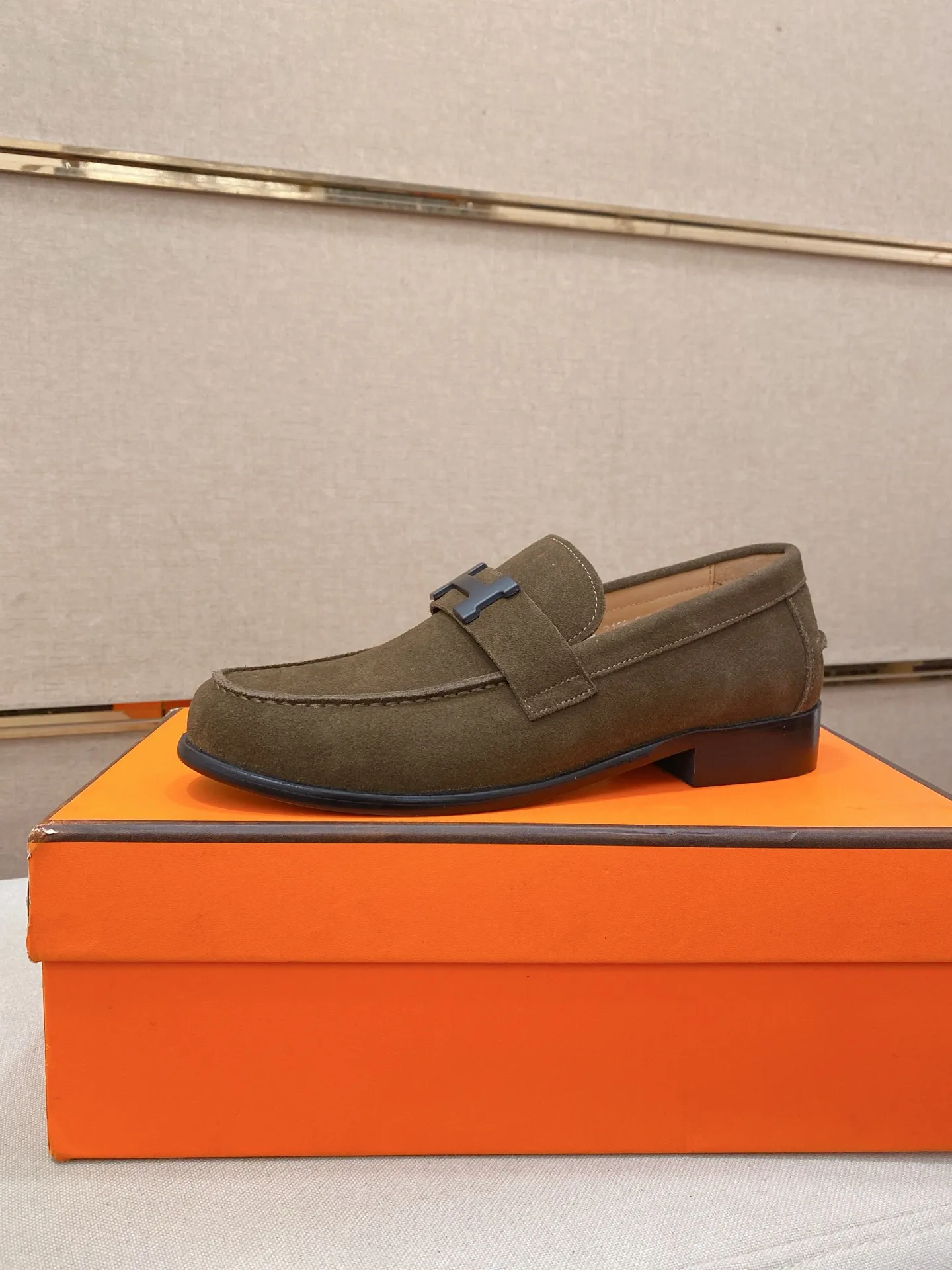 Men's shoes💰: 620💰[HERMES/Hermes]⚠️Top craftsmanship-fashionable business casual style! Pure and high quality can be compared at 1:1! Fabric: Original full-grain cowhide/Lining: Cowhide lining! The texture and comfort have been improved to another level! Rubber anti-slip bottom! Yardage: 39-44. Can be customized for 38.45.